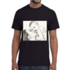 Zwart 6 - T-shirt met de gecreëerde AI -kunst afbeelding. (incl verzendkosten)